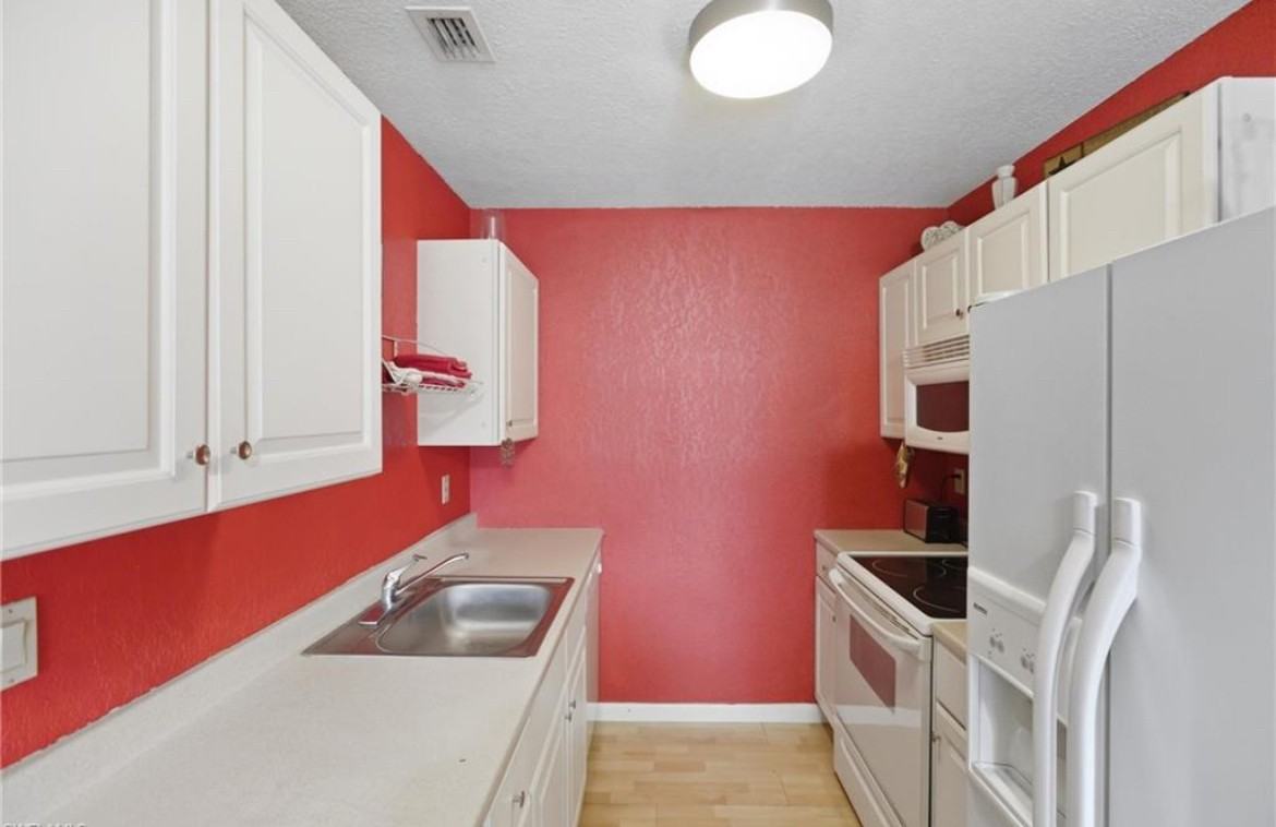 4633 Bayshore Drive #M7