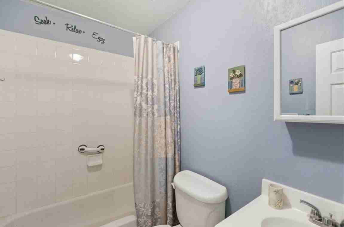 4633 Bayshore Dr #M7 - Photo 3 of 5