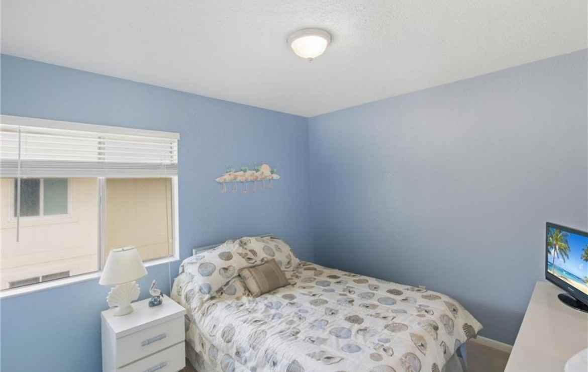 4633 Bayshore Dr #M7 - Photo 4 of 5