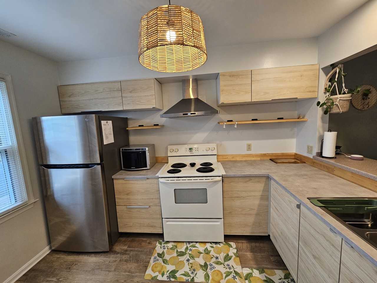 8 Franklin Square #A8 - Photo 3 of 23