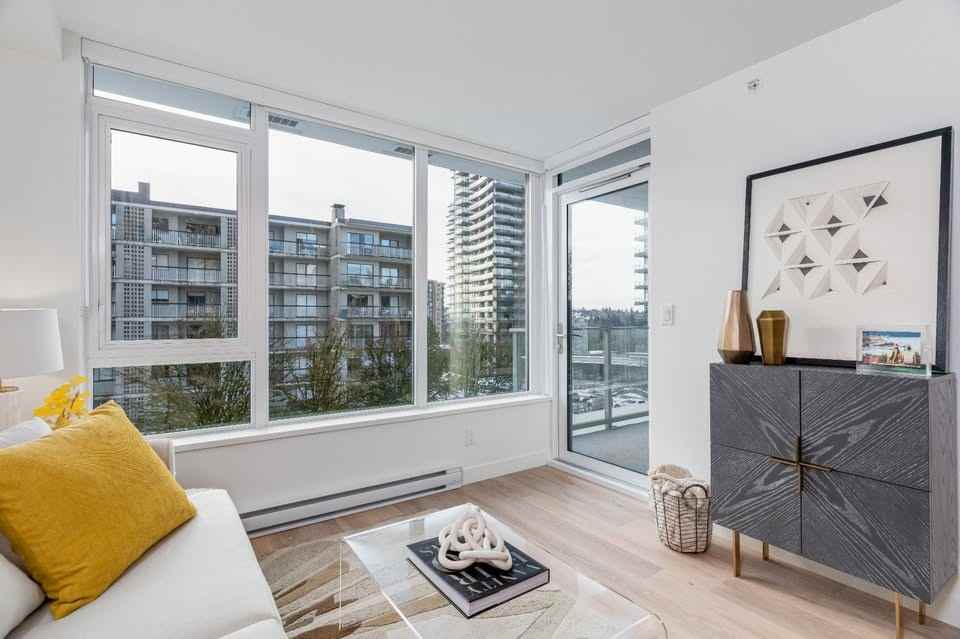 545 Sydney Avenue - Photo 6 of 20