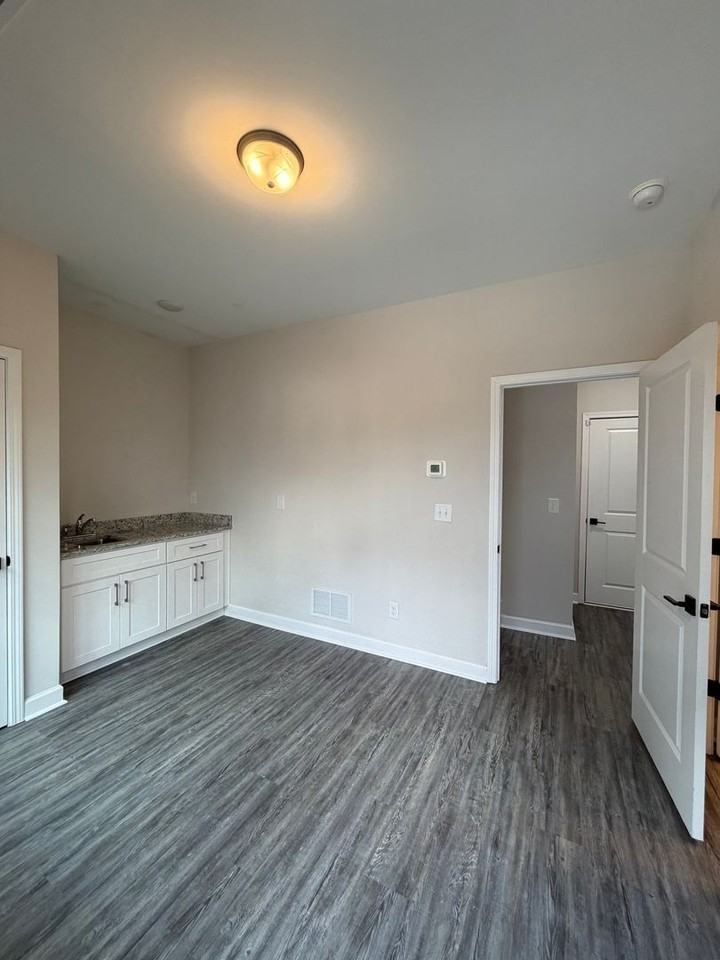 1985 Sea Cove Point NW - Photo 2 of 32