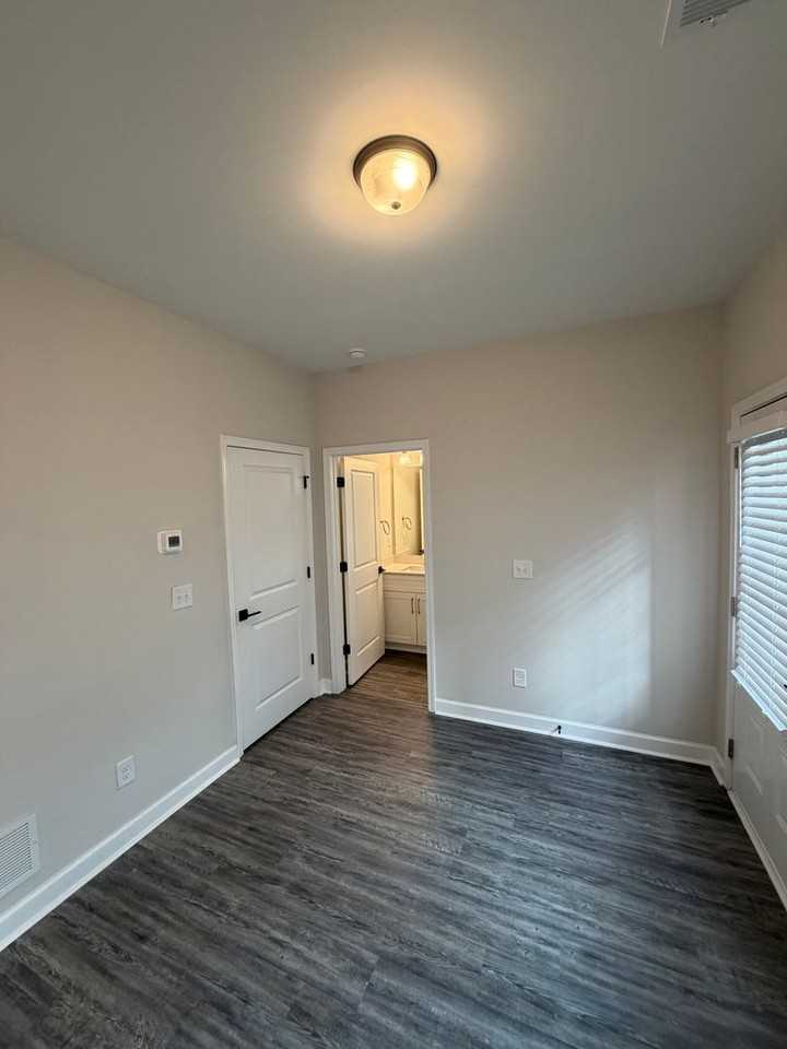 1985 Sea Cove Point NW - Photo 3 of 32