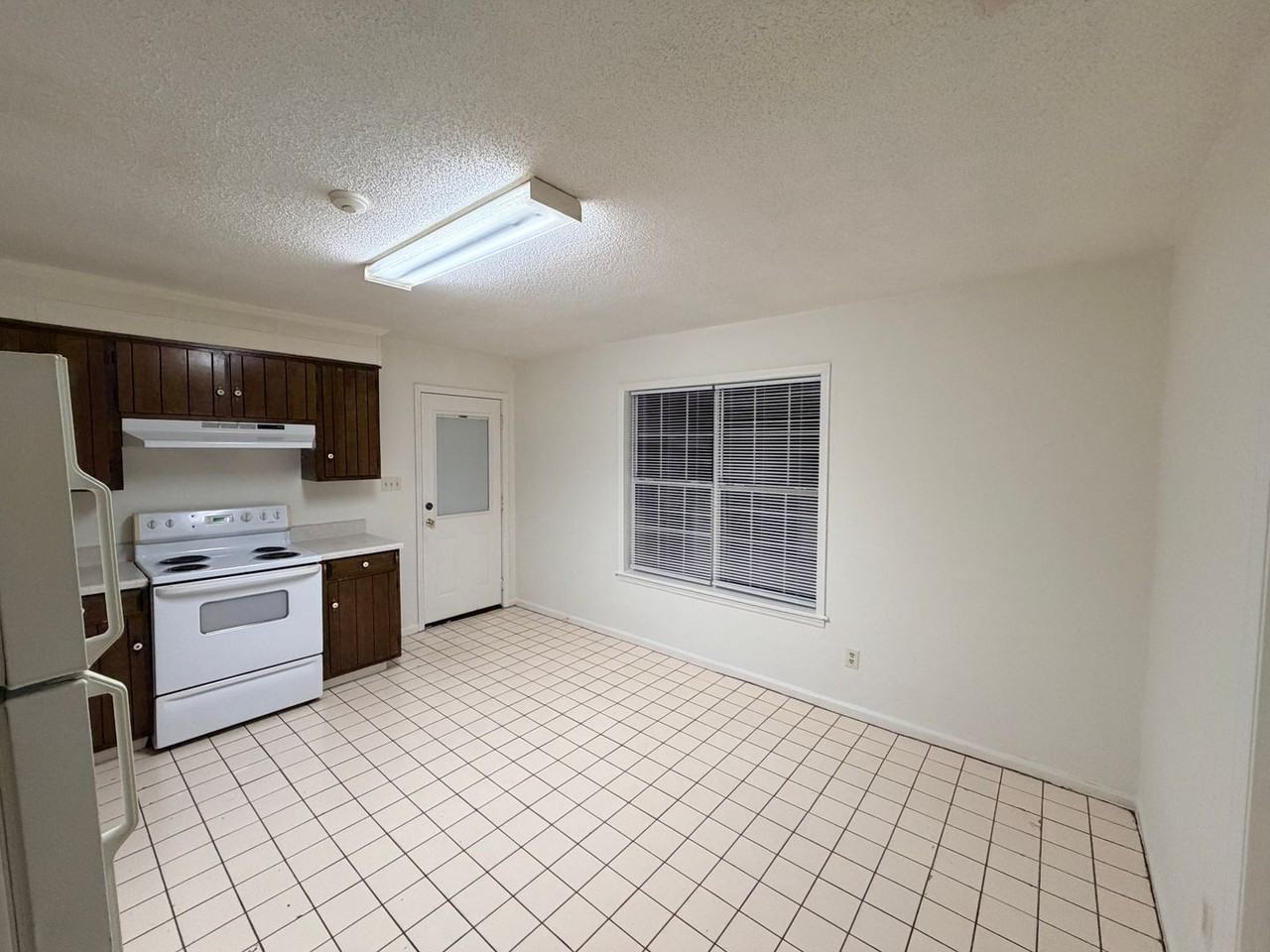 1607 Madison Heights Drive - Photo 6 of 23