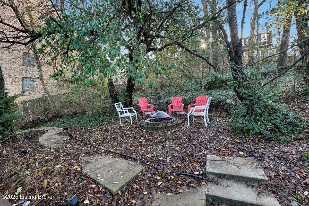 2728 Brownsboro Road - Photo 7 of 32