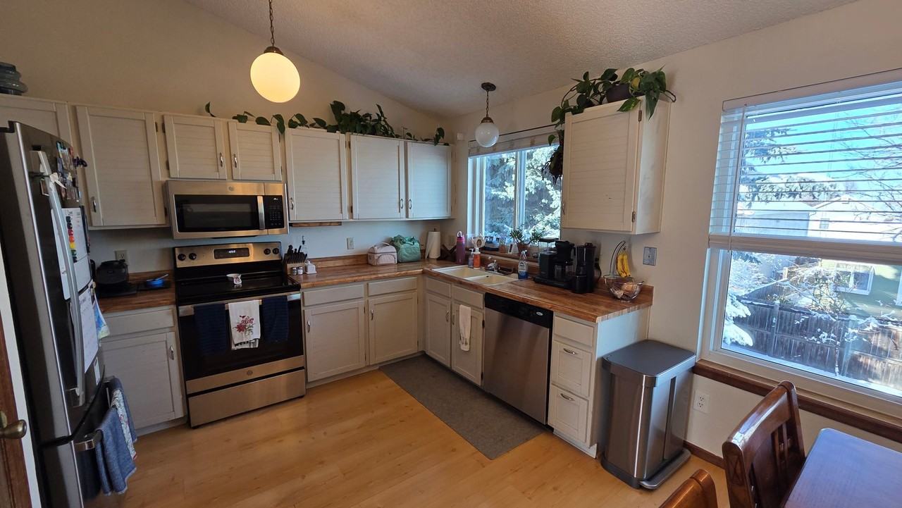 269 Regal St - Photo 6 of 21