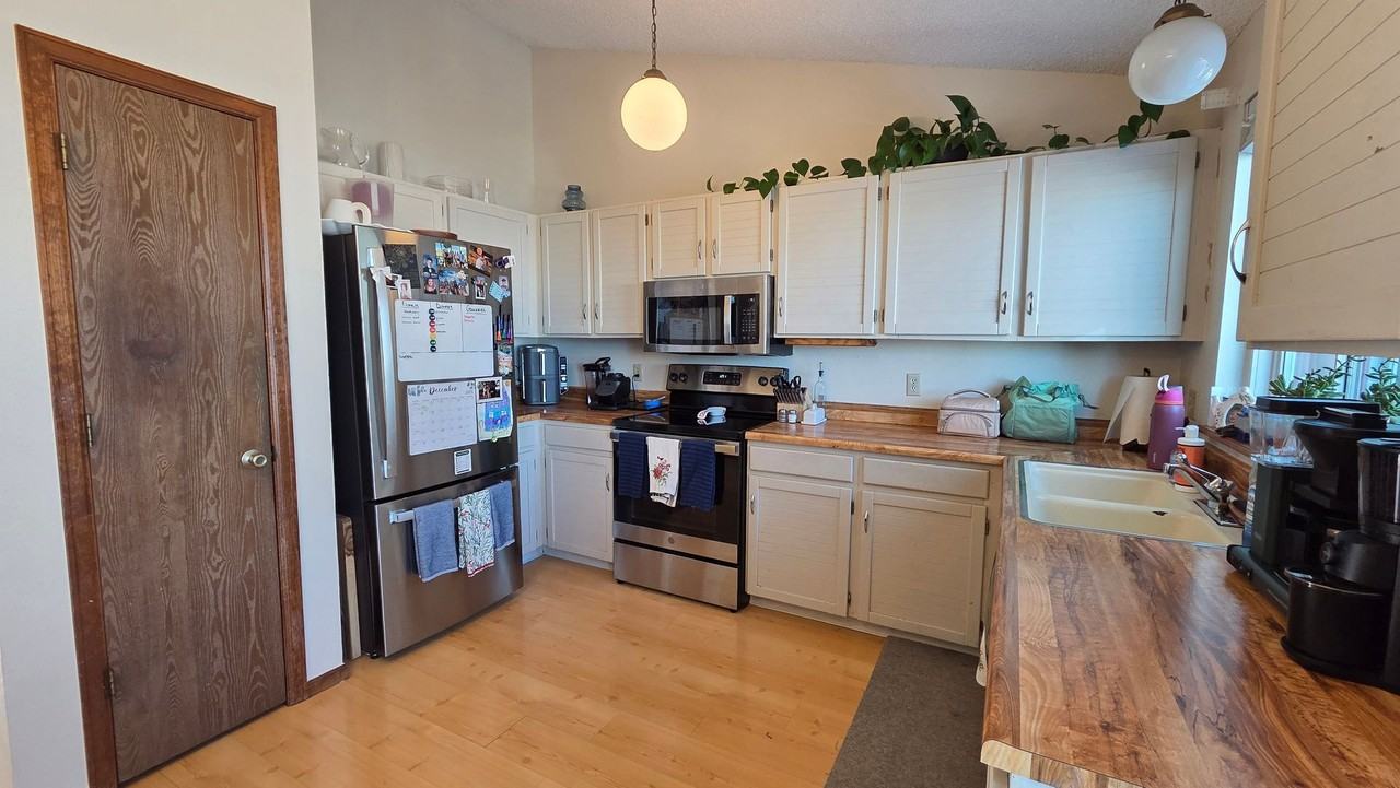 269 Regal St - Photo 7 of 21