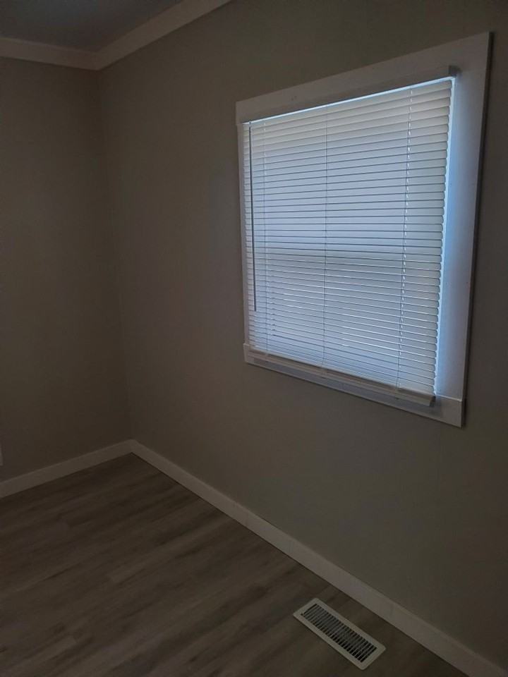 305 North Biltmore Avenue - Photo 6 of 14