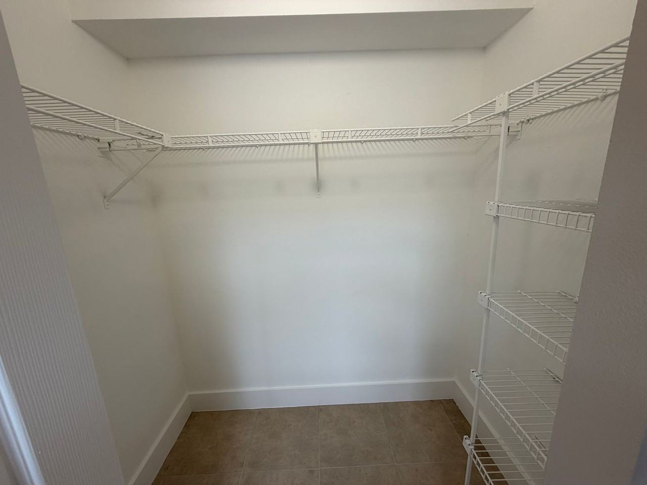 5305 Summerlin Rd - Photo 7 of 20