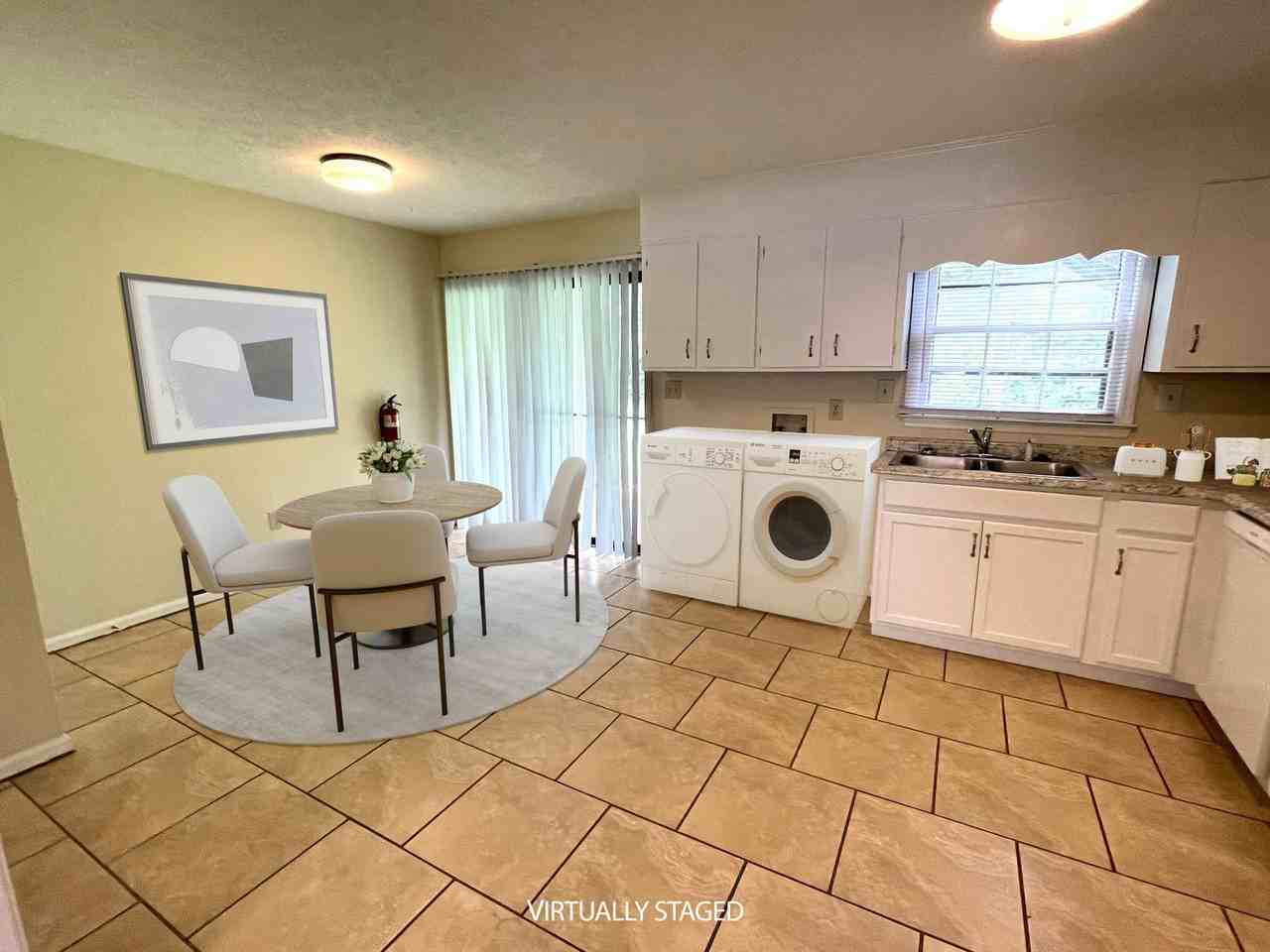 BARRINGTON PL - 160 - Photo 5 of 10