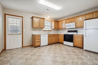 1002 Sandy Lane - Photo 1 of 1