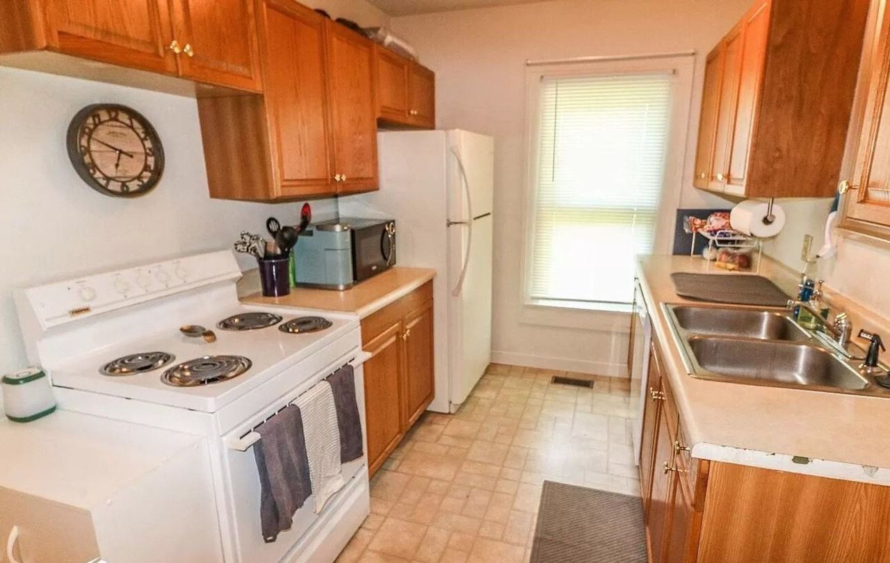 817 Thurston Street - Photo 6 of 8