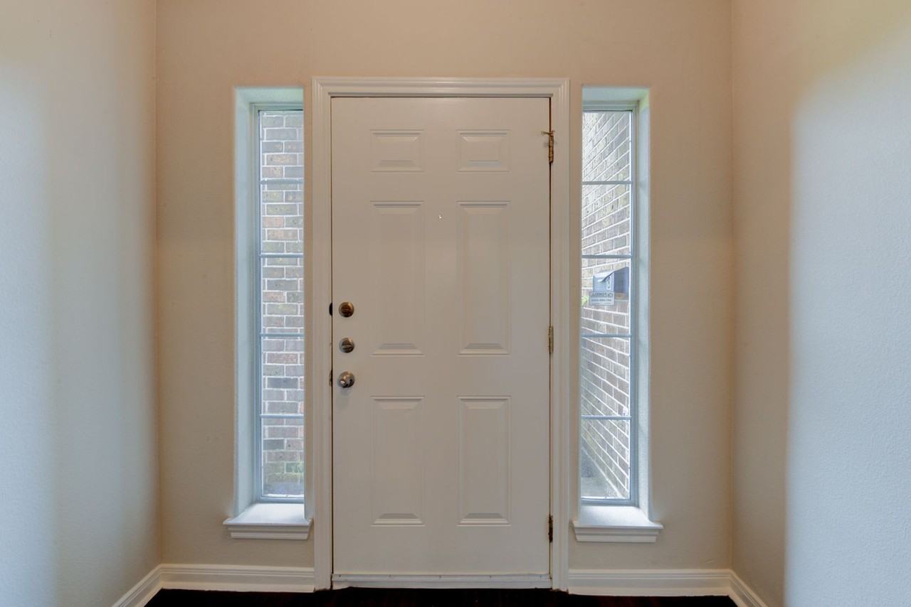 9606 Ashville Drive #B - Photo 3 of 21