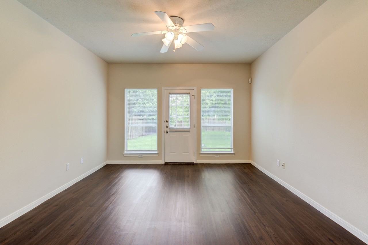 9606 Ashville Drive #B - Photo 4 of 21