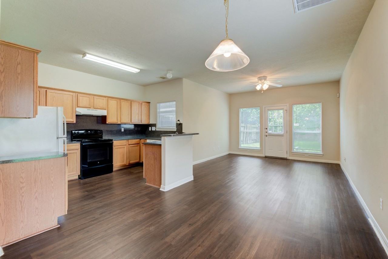 9606 Ashville Drive #B - Photo 6 of 21