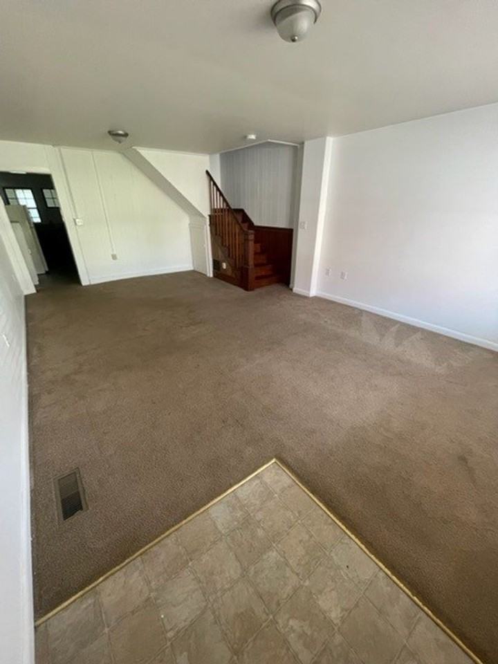 115 Cumberland St - Photo 4 of 7