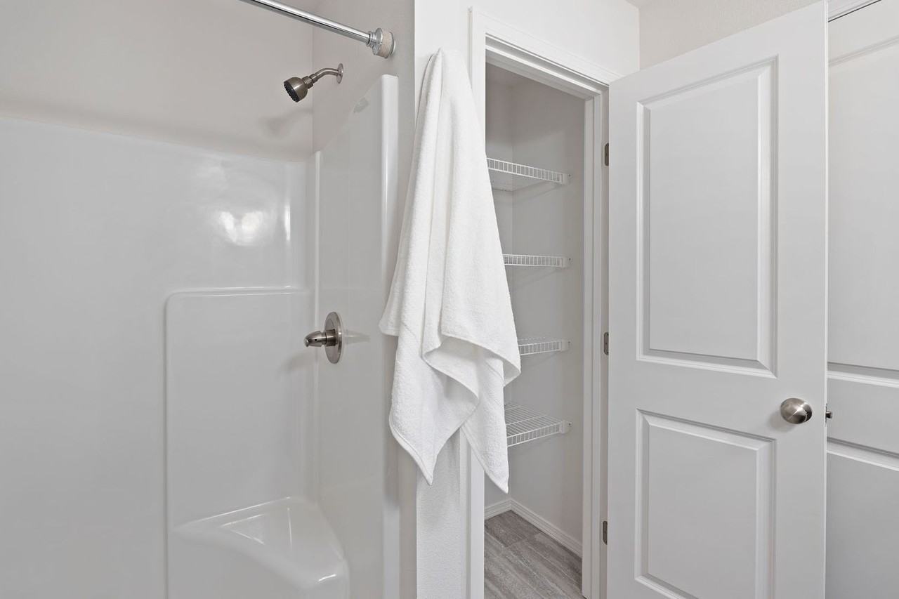 114 Pin Oak Drive - Photo 2 of 24