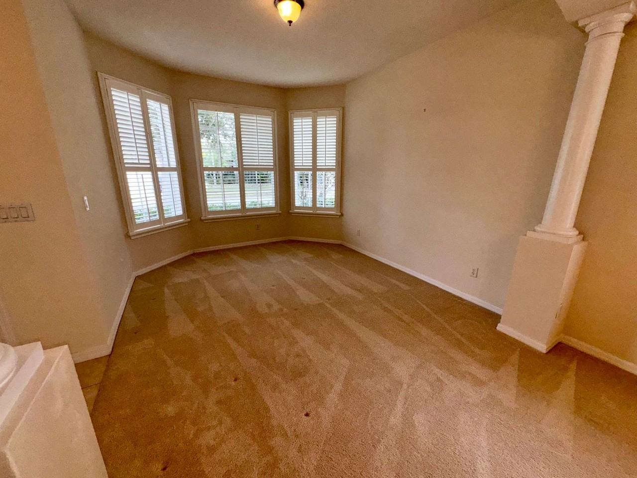 8556 Lake Windham Ave - Photo 3 of 27
