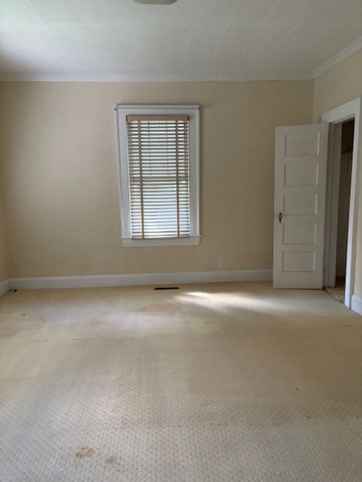 104 E Capitola Ave - Photo 5 of 15