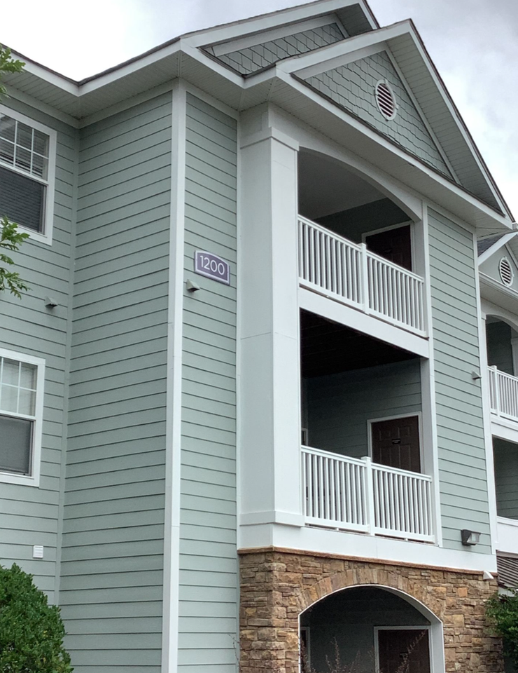 1460 Oakcrest Road - Photo 3 of 21