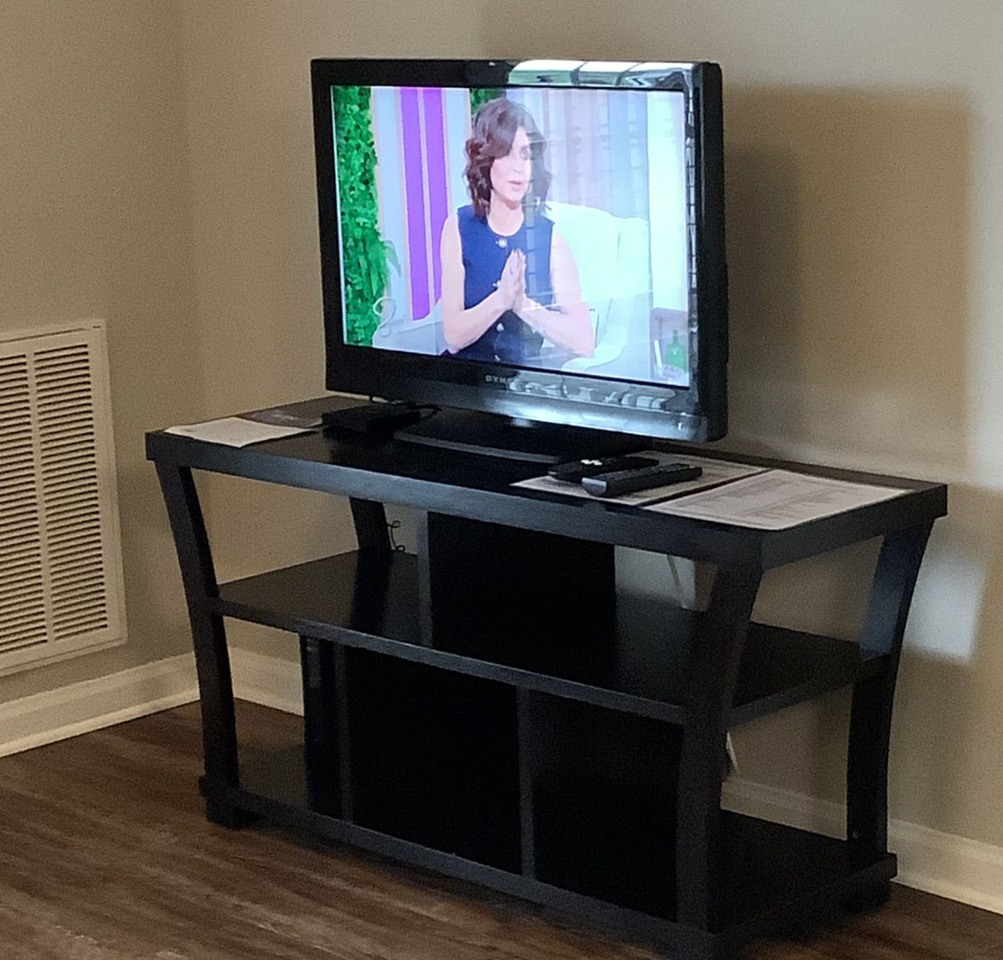 1460 Oakcrest Road - Photo 5 of 21