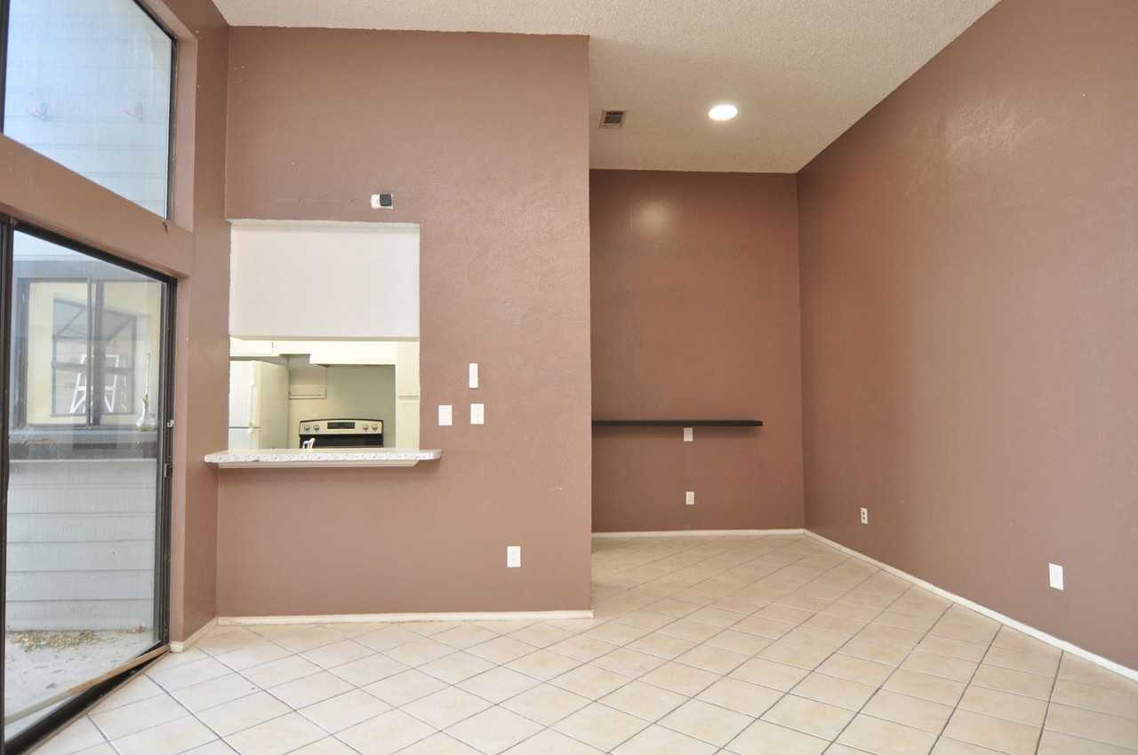 602 Bellaire Drive #B - Photo 5 of 15