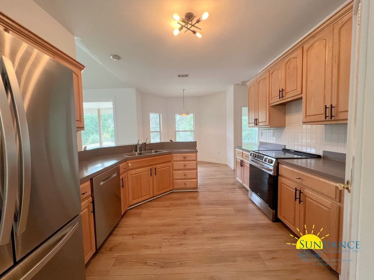 107 Steves Pl - Photo 6 of 31