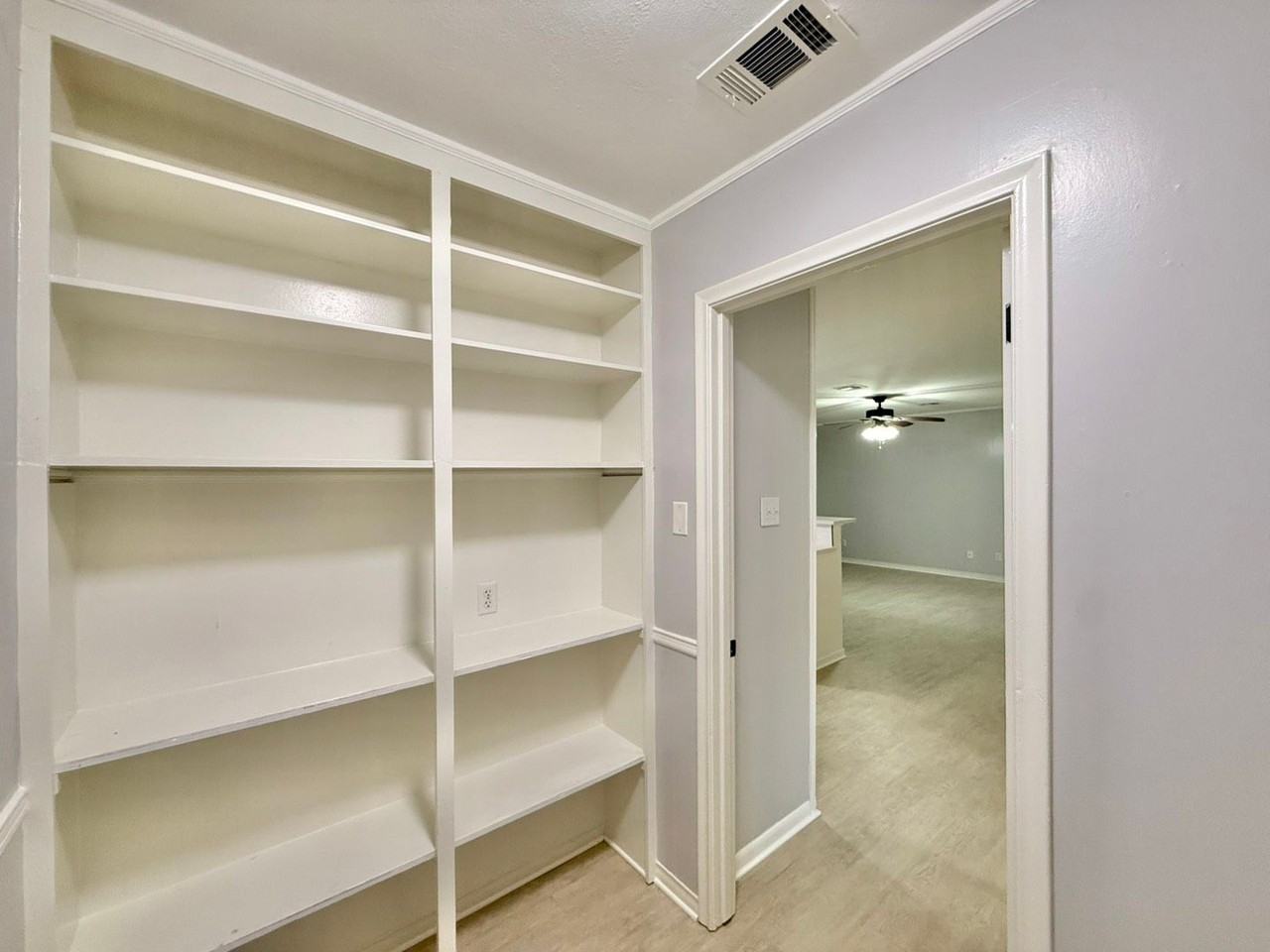 2530 Shenandoah Drive - Photo 6 of 22