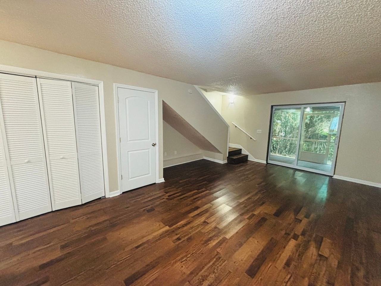 1023 Ne 2nd St - Photo 7 of 22