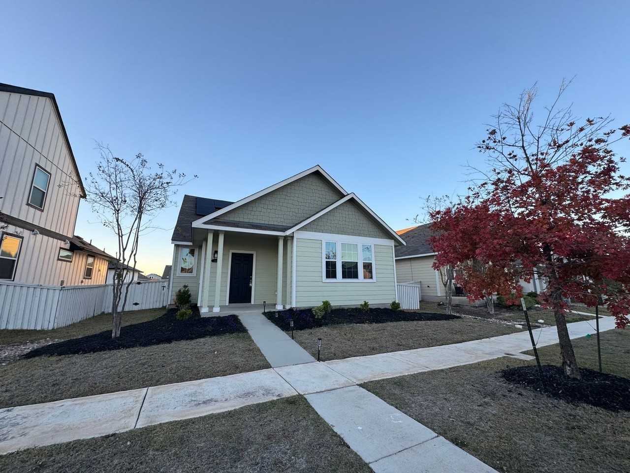 189 Fabion Street - Photo 2 of 33