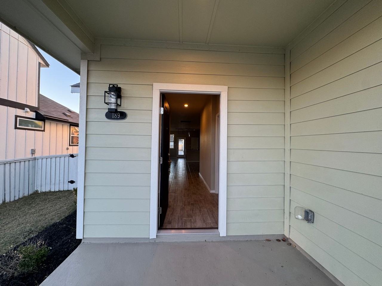 189 Fabion Street - Photo 5 of 33