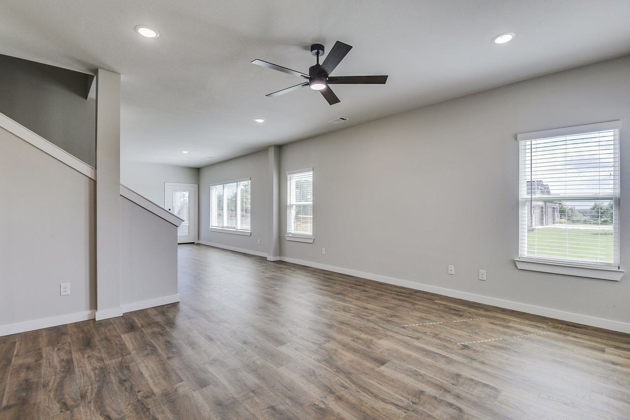 6832 Florence Dr - Photo 2 of 22