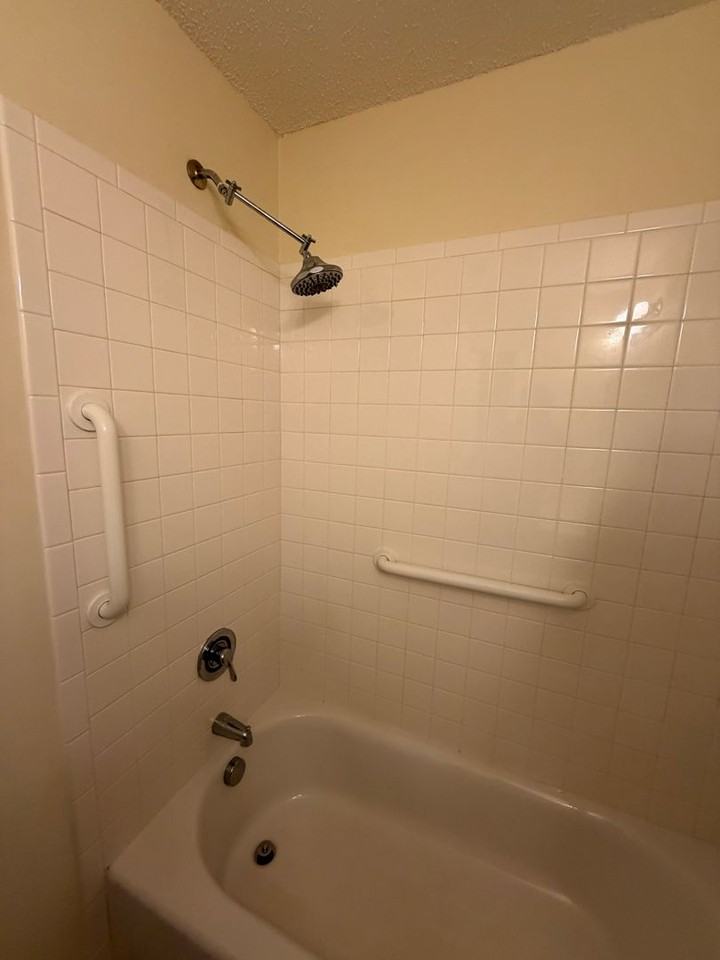 6280 Rolling Fork Rd - Photo 6 of 11