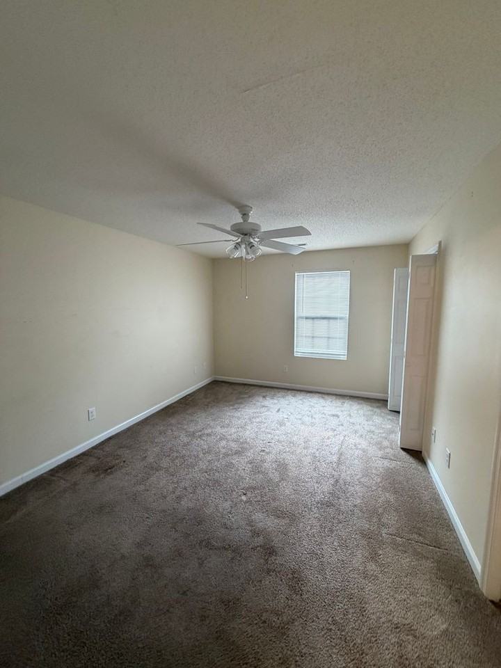 6280 Rolling Fork Rd - Photo 7 of 11