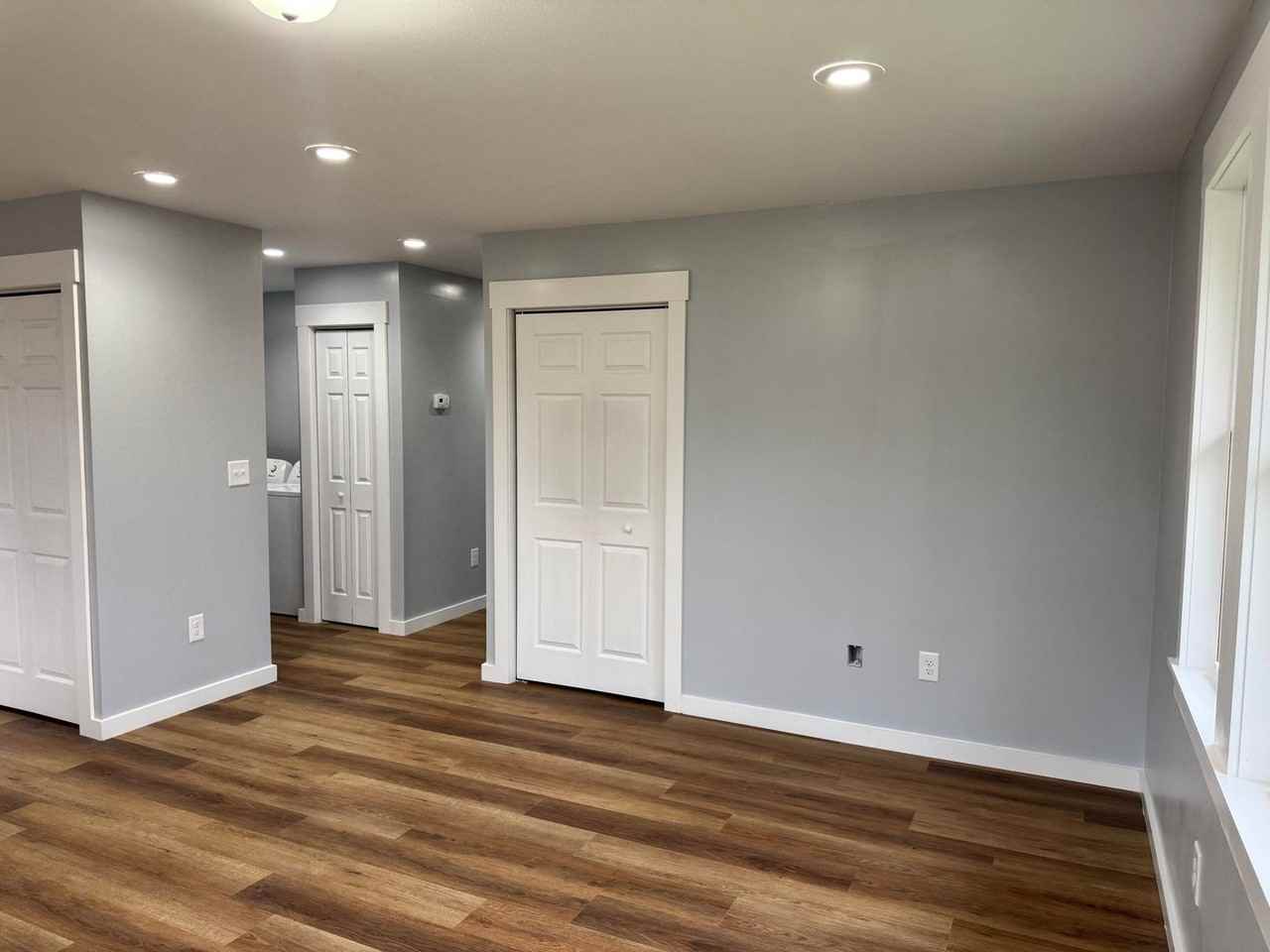 913 E Myrtle Ave #2 - Photo 3 of 13