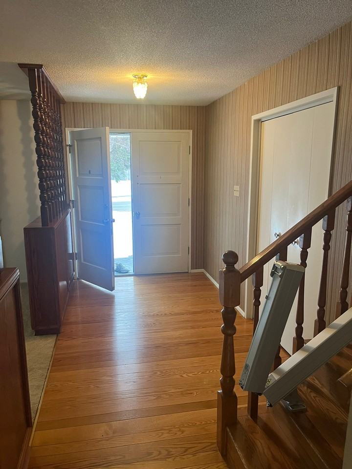 444 Willingdon Boulevard Southeast - Photo 7 of 21