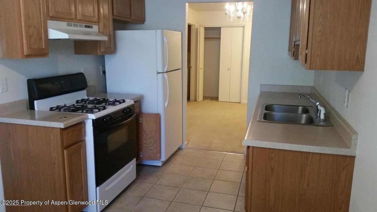 792 Castle Valley Blvd Apt A #A - Photo 4 of 7