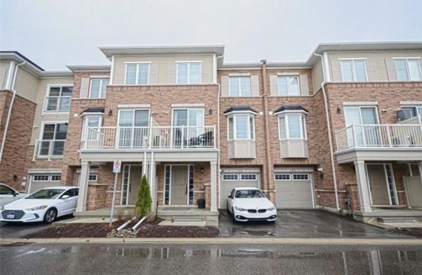 165 Hampshire Way - Photo 2 of 12