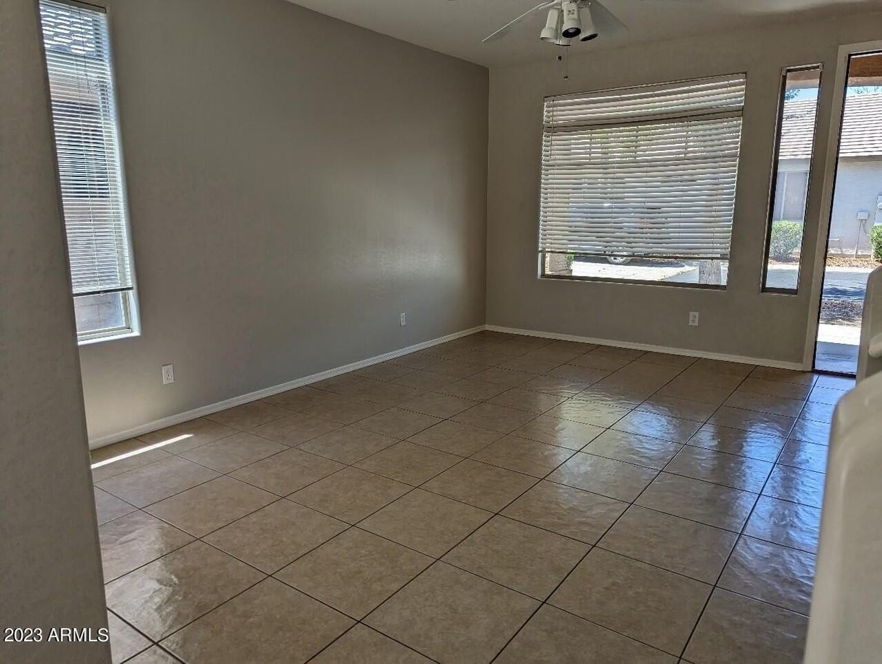 1209 South Roger Way - Photo 4 of 21