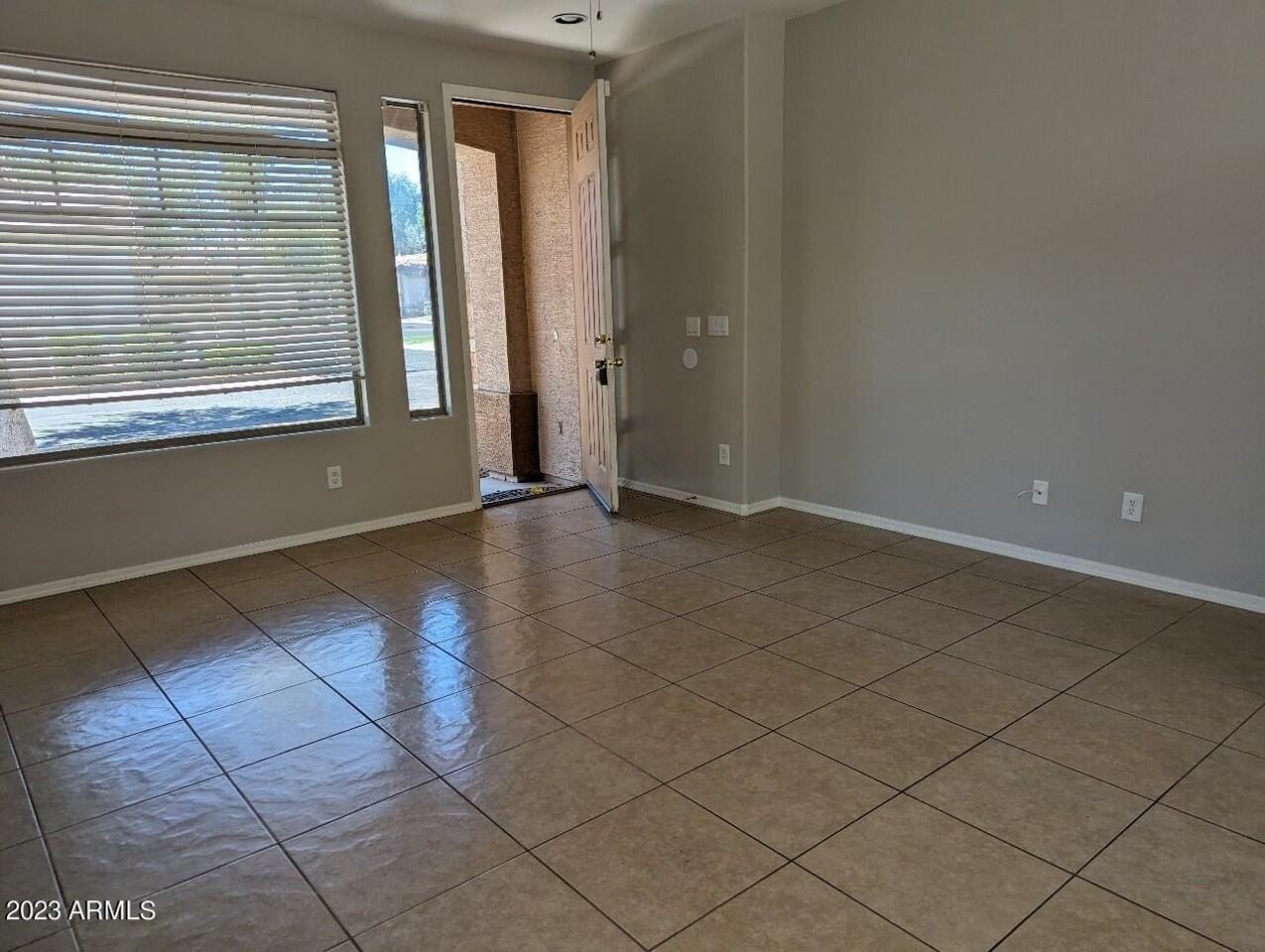 1209 South Roger Way - Photo 6 of 21