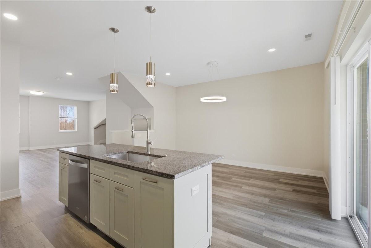 10604 Alice Mae Court - Photo 4 of 24