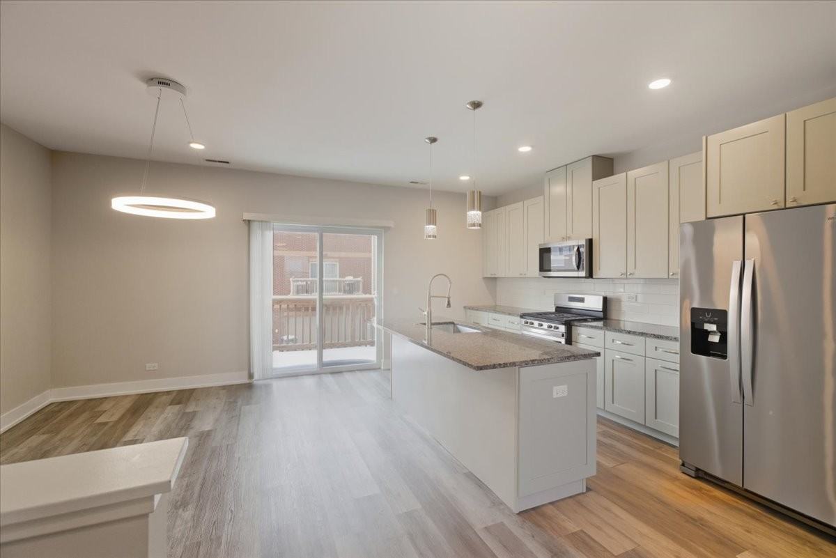 10604 Alice Mae Court - Photo 3 of 24