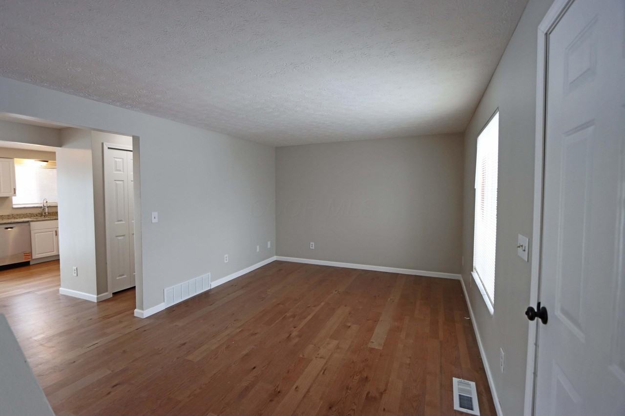 5740 Vestry Ct - Photo 7 of 44