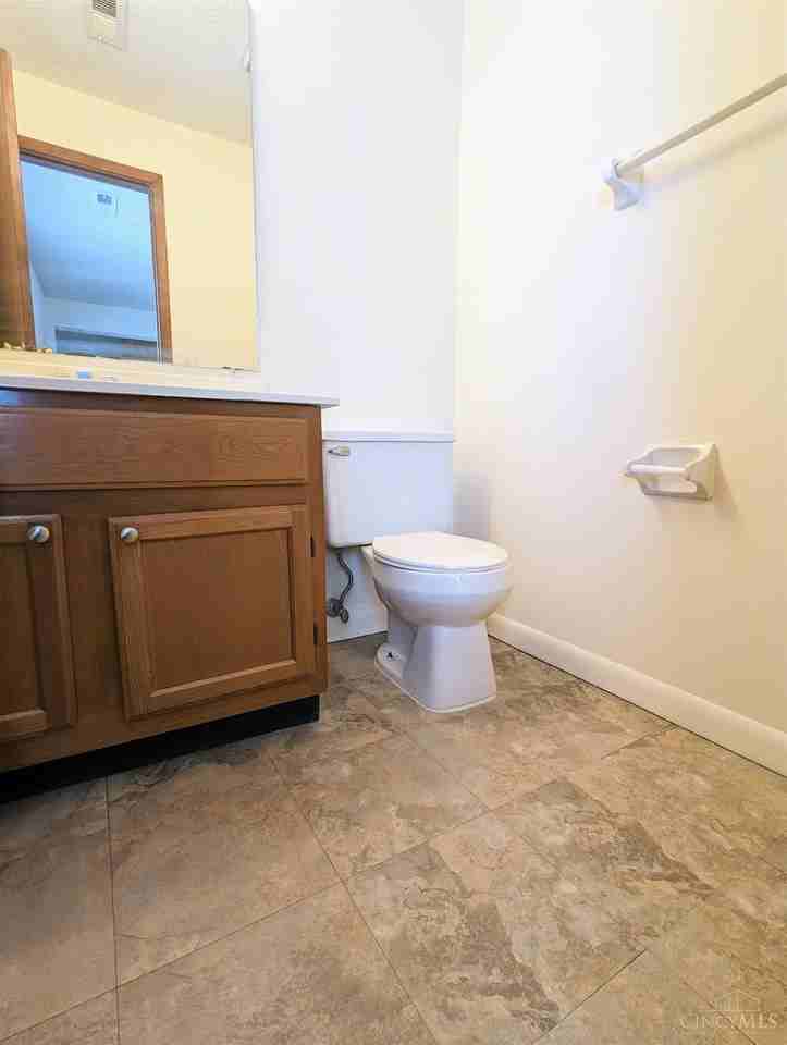 9536 Woodland Hills Dr - Photo 3 of 16