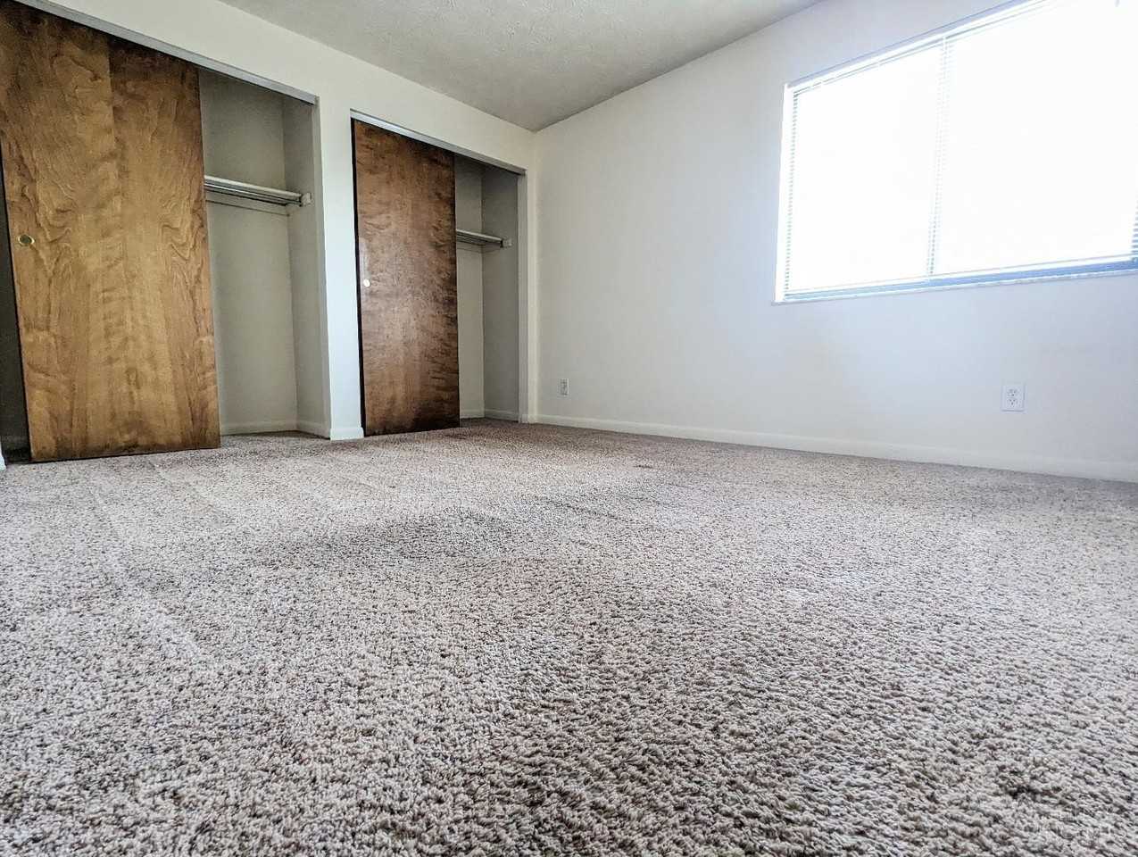 9536 Woodland Hills Dr - Photo 6 of 16