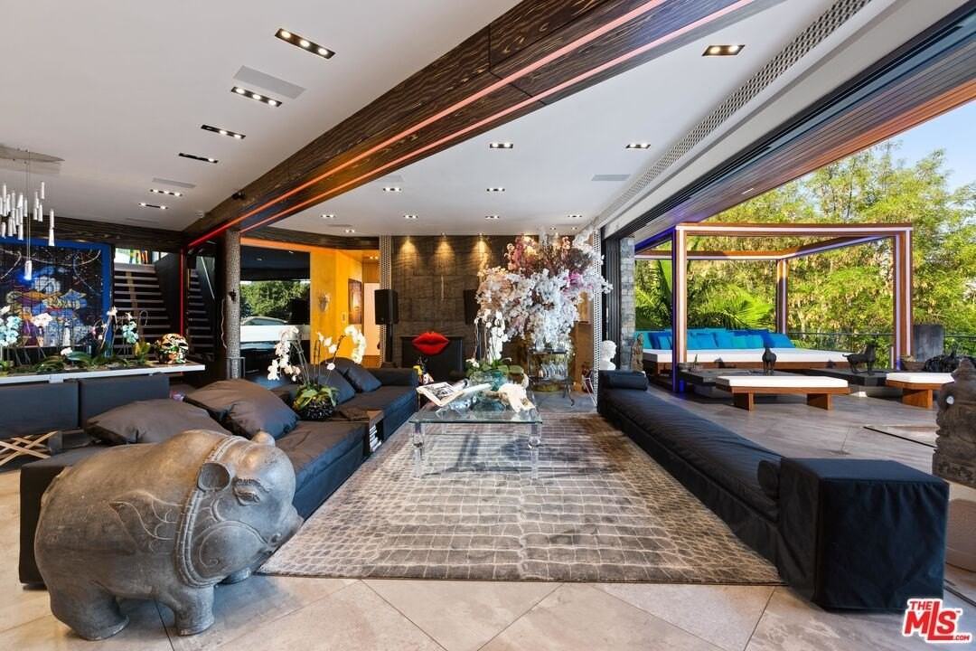 8356 Sunset View Drive - Photo 6 of 50