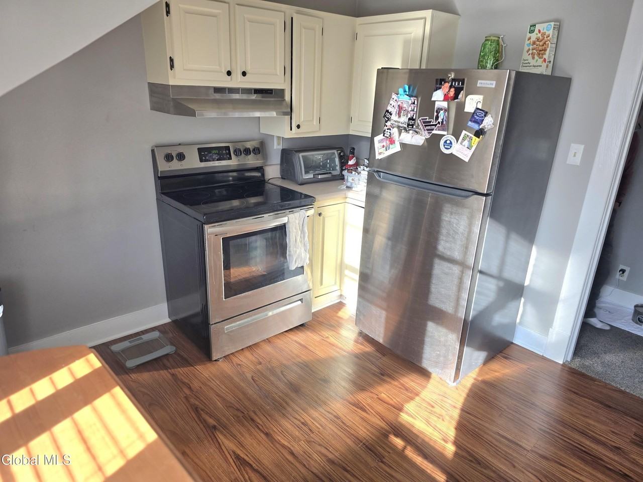 31 Terrace Ave Apt 2 #2 - Photo 3 of 14