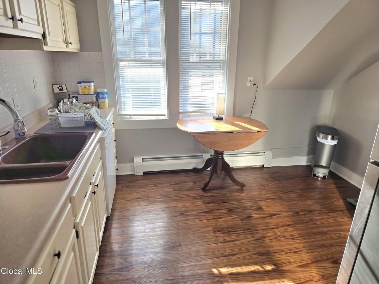 31 Terrace Ave Apt 2 #2 - Photo 4 of 14