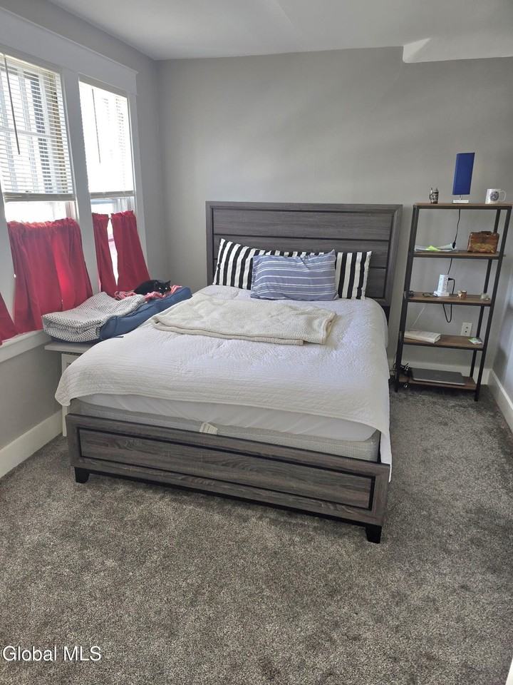 31 Terrace Ave Apt 2 #2 - Photo 7 of 14