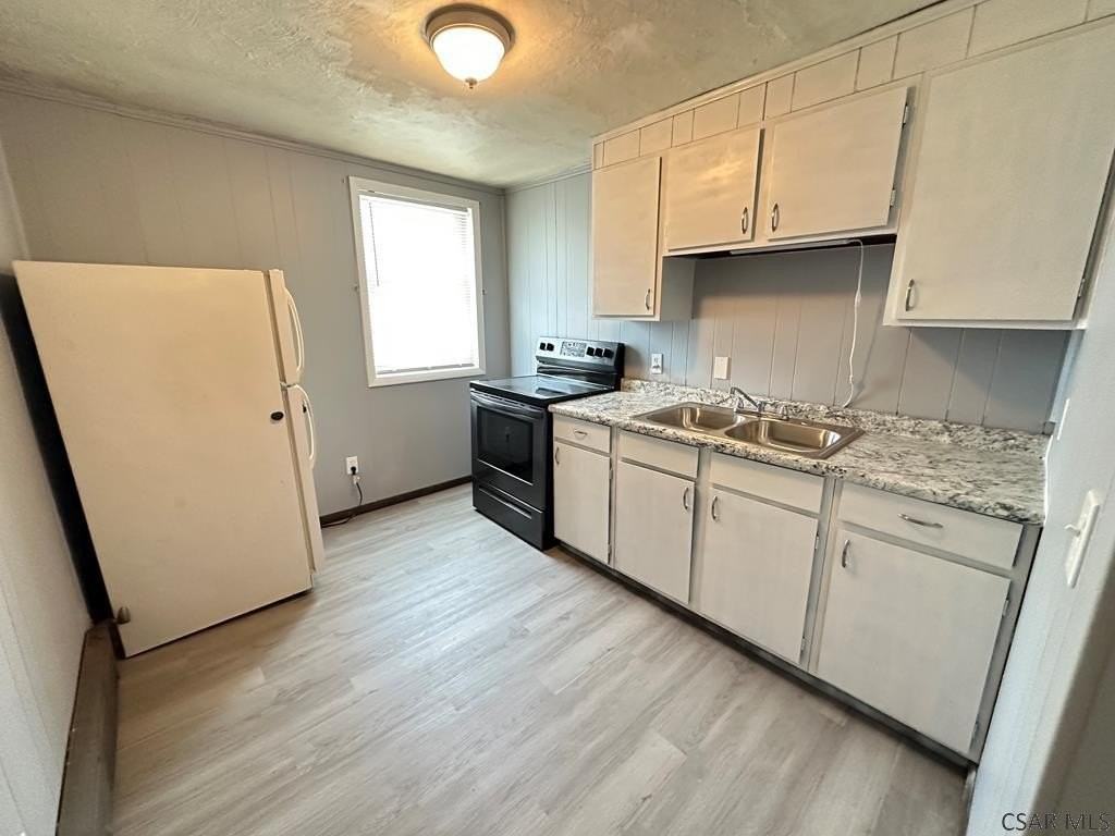 1695 Solomon Run Rd - Photo 4 of 10